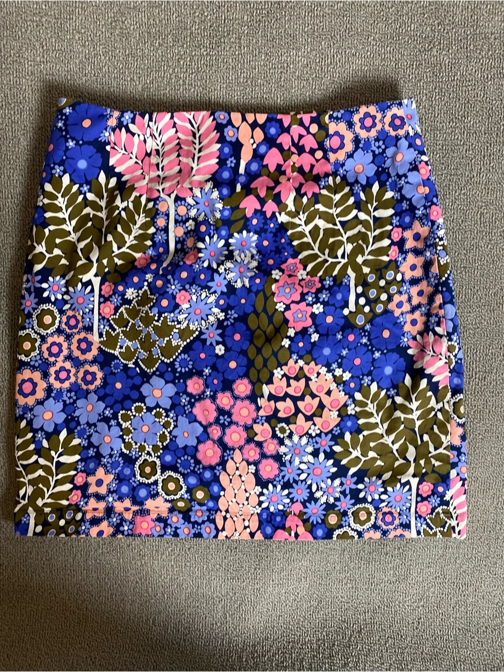 Talbots Spring Artsy Floral Pencil Skirt- Business Casual Wedding Guest Summer - Picture 2 of 5